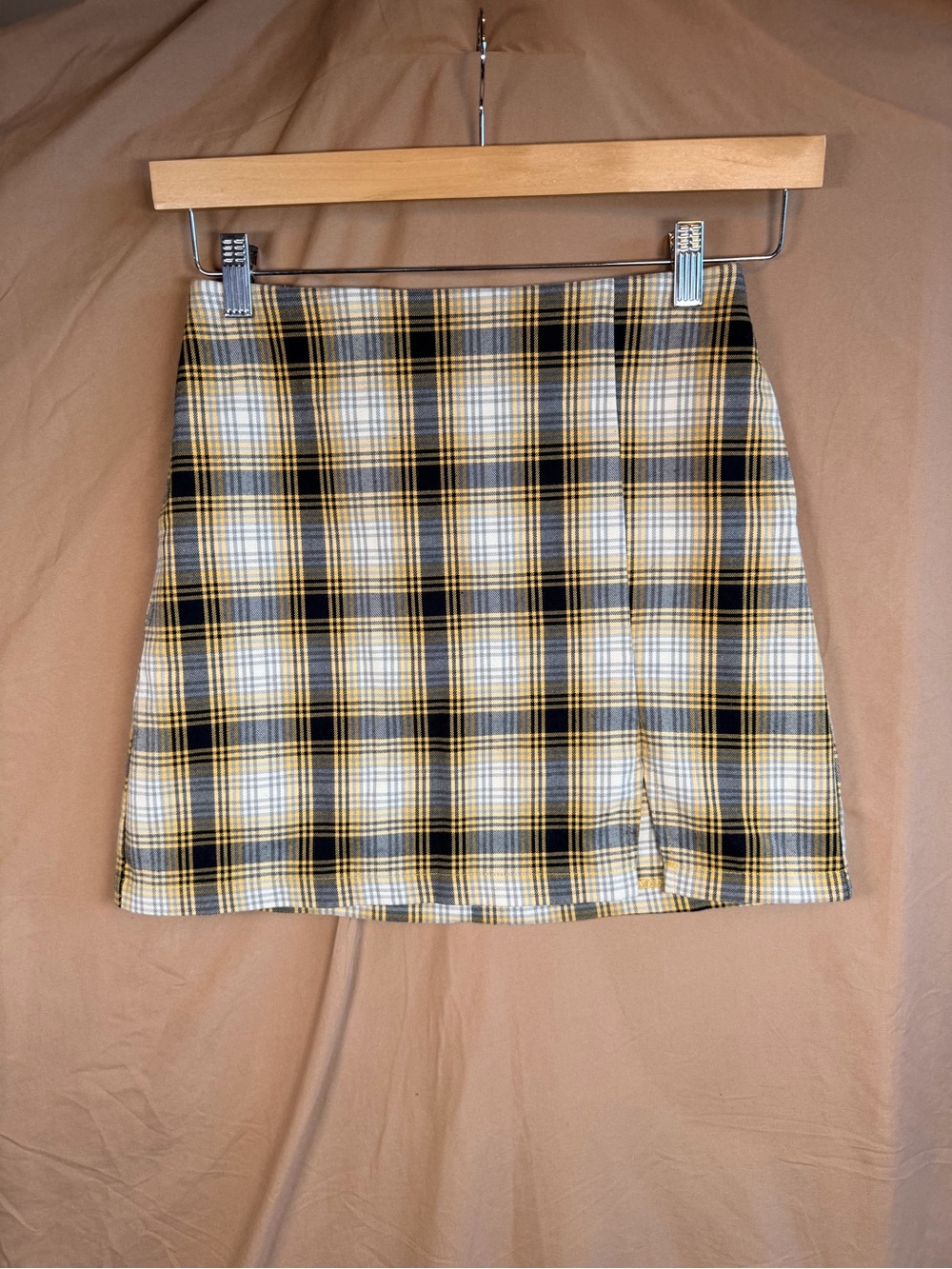 Urban Outfitters Yellow Plaid Mini Skirt S Slit Pockets 90s Preppy Y2K Clueless